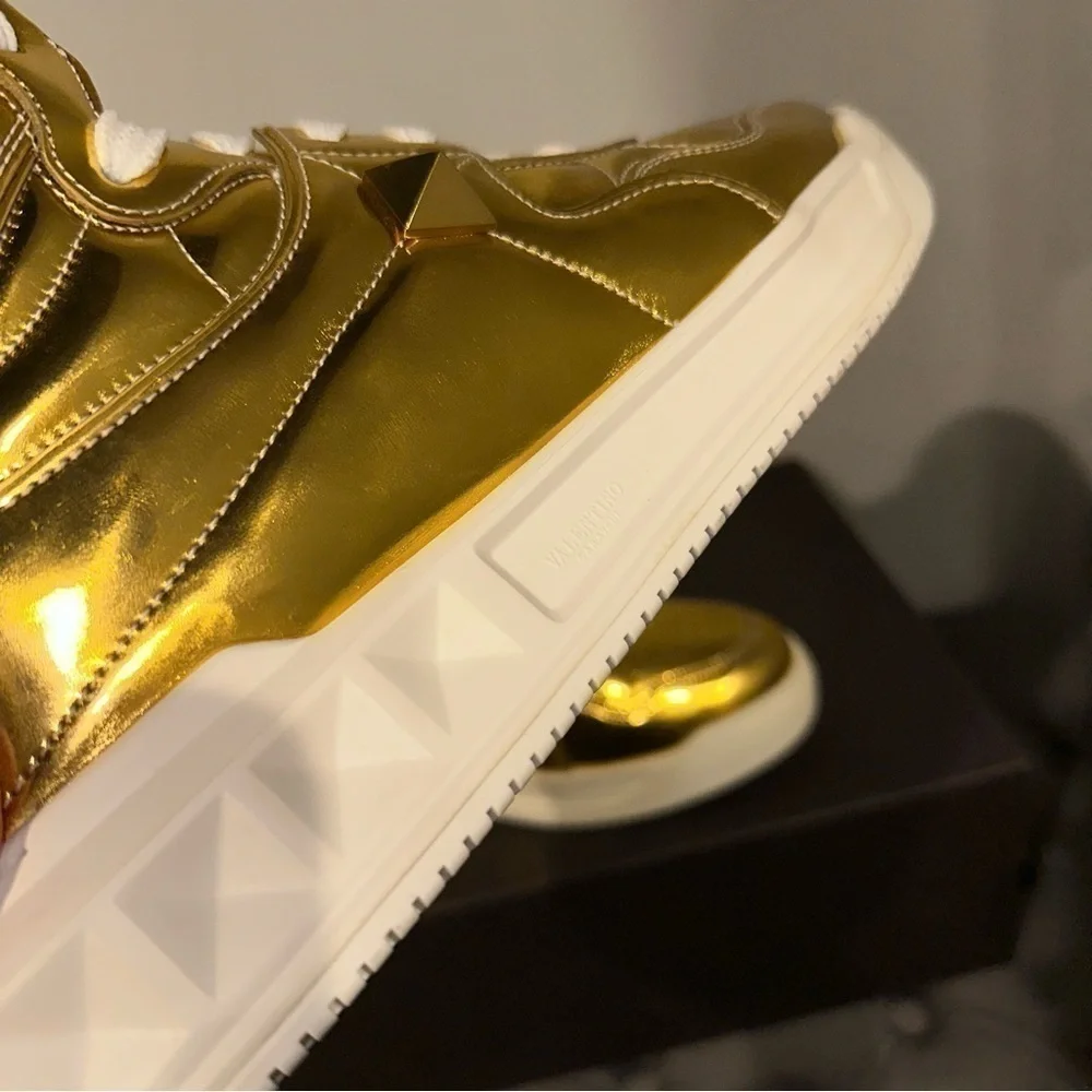 New Size 43 Valentino Garavani Gold Metallic-effect Lace-up Sneakers